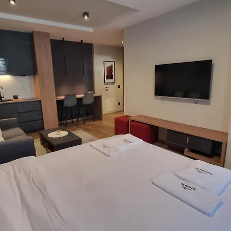 Lux Tarski San 아파트