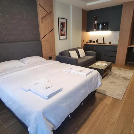 Lux Tarski San 아파트