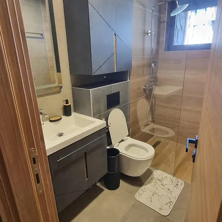 아파트 Lux Tarski San 바레