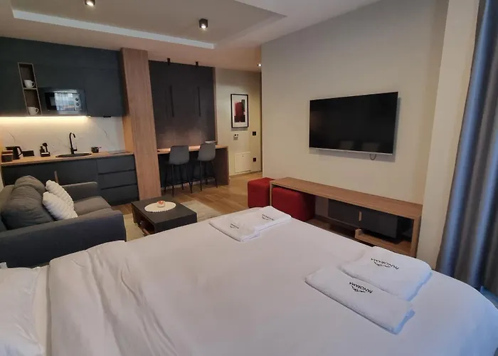 Lux Tarski San 아파트