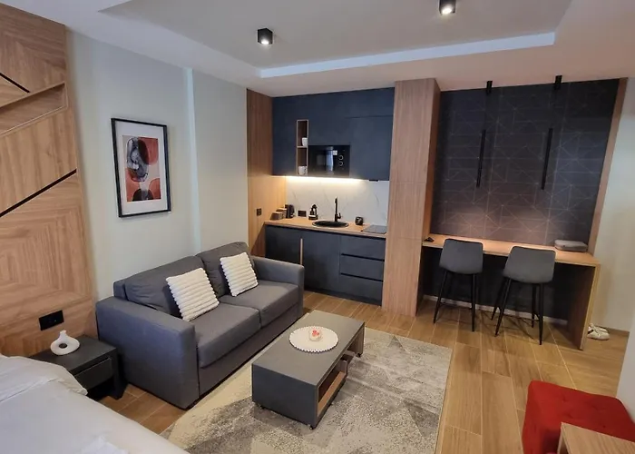 Lux Tarski San * 바레