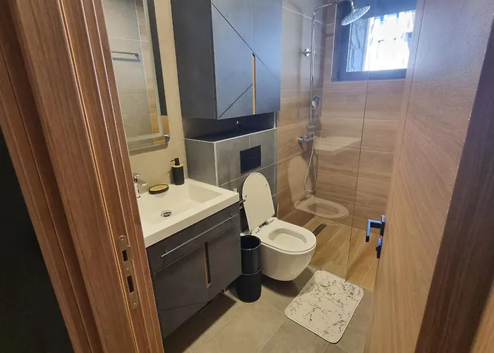 아파트 Lux Tarski San 바레